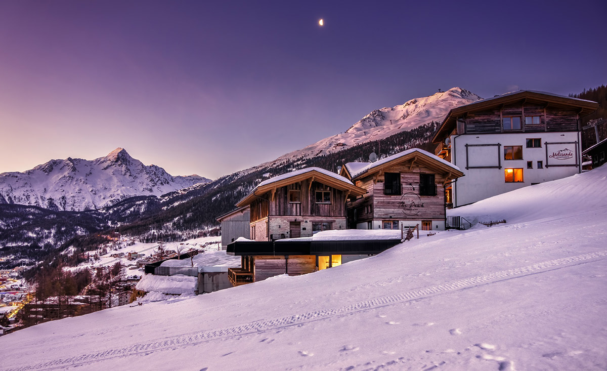 Winter peak chalets