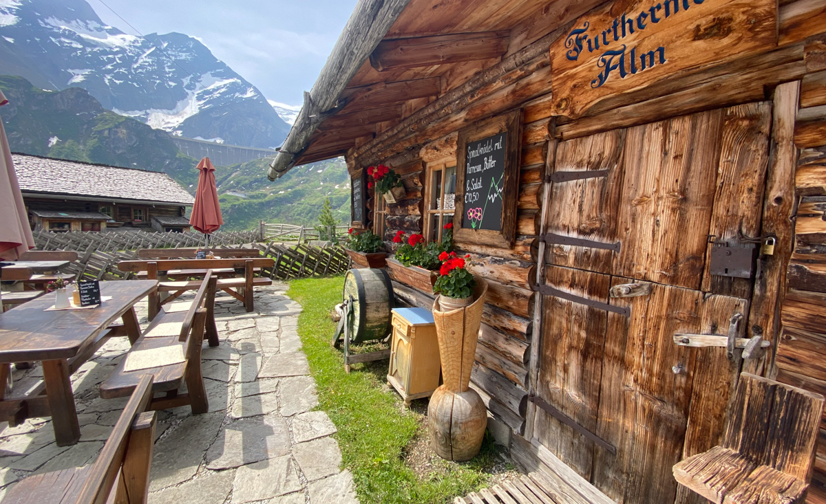 Chalets und Hütten auf der Alm in Österreich